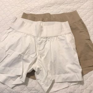 Bundle of 2 maternity shorts